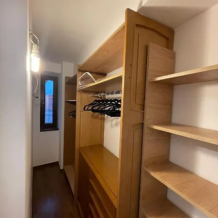 Downtown 2-bedroom Apartmán Alba Iulia